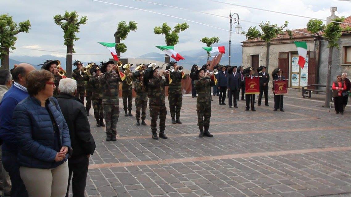 COMMEMORAZIONE PER IL CENTENARIO DELLA PRIMA GUERRA MONDIALE - GRUMENTO NOVA 24 MAGGIO 2015  (Foto ProLoco Grumento)