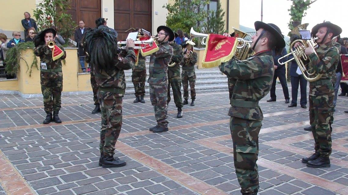 COMMEMORAZIONE PER IL CENTENARIO DELLA PRIMA GUERRA MONDIALE - GRUMENTO NOVA 24 MAGGIO 2015  (Foto ProLoco Grumento)