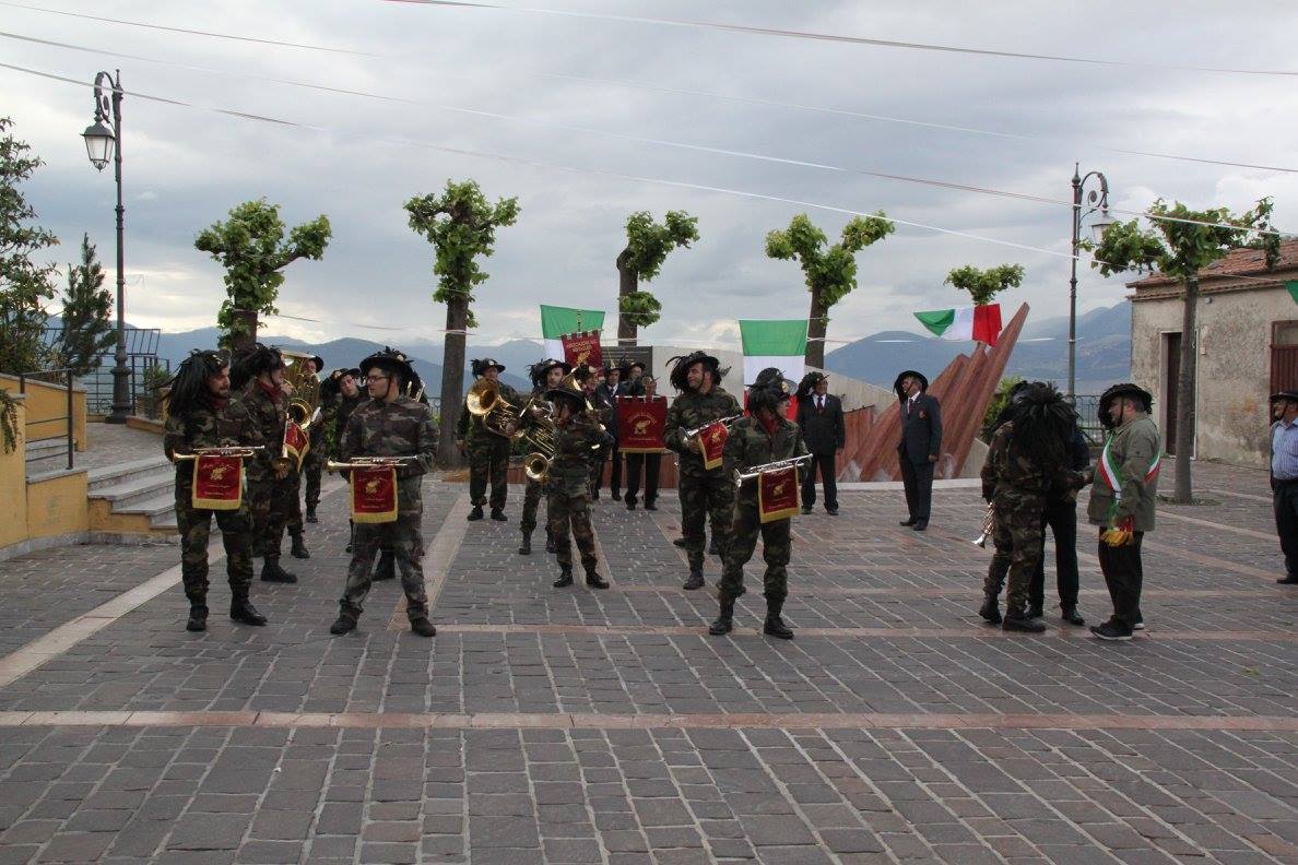 COMMEMORAZIONE PER IL CENTENARIO DELLA PRIMA GUERRA MONDIALE - GRUMENTO NOVA 24 MAGGIO 2015  (Foto ProLoco Grumento)