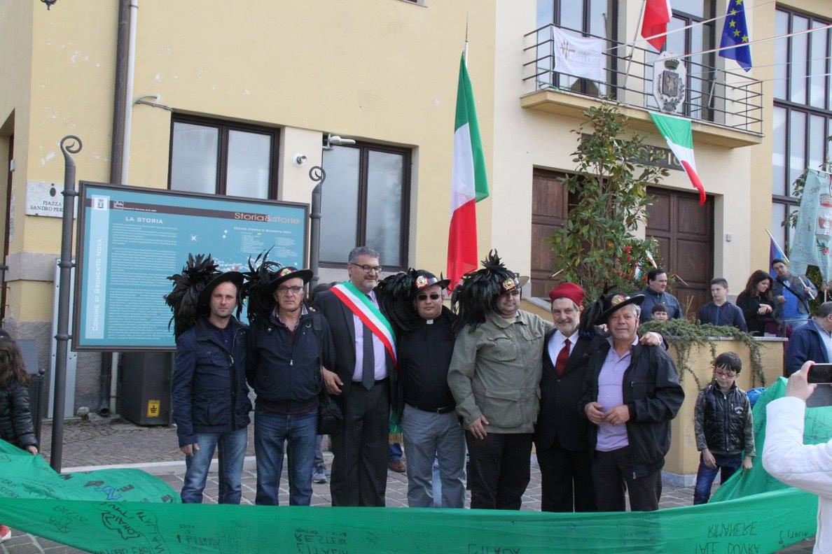 COMMEMORAZIONE PER IL CENTENARIO DELLA PRIMA GUERRA MONDIALE - GRUMENTO NOVA 24 MAGGIO 2015  (Foto ProLoco Grumento)